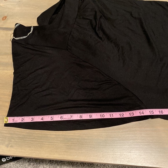 Universal Thread Short Sleeve Batwing Top Size: S - Picture 13 of 13